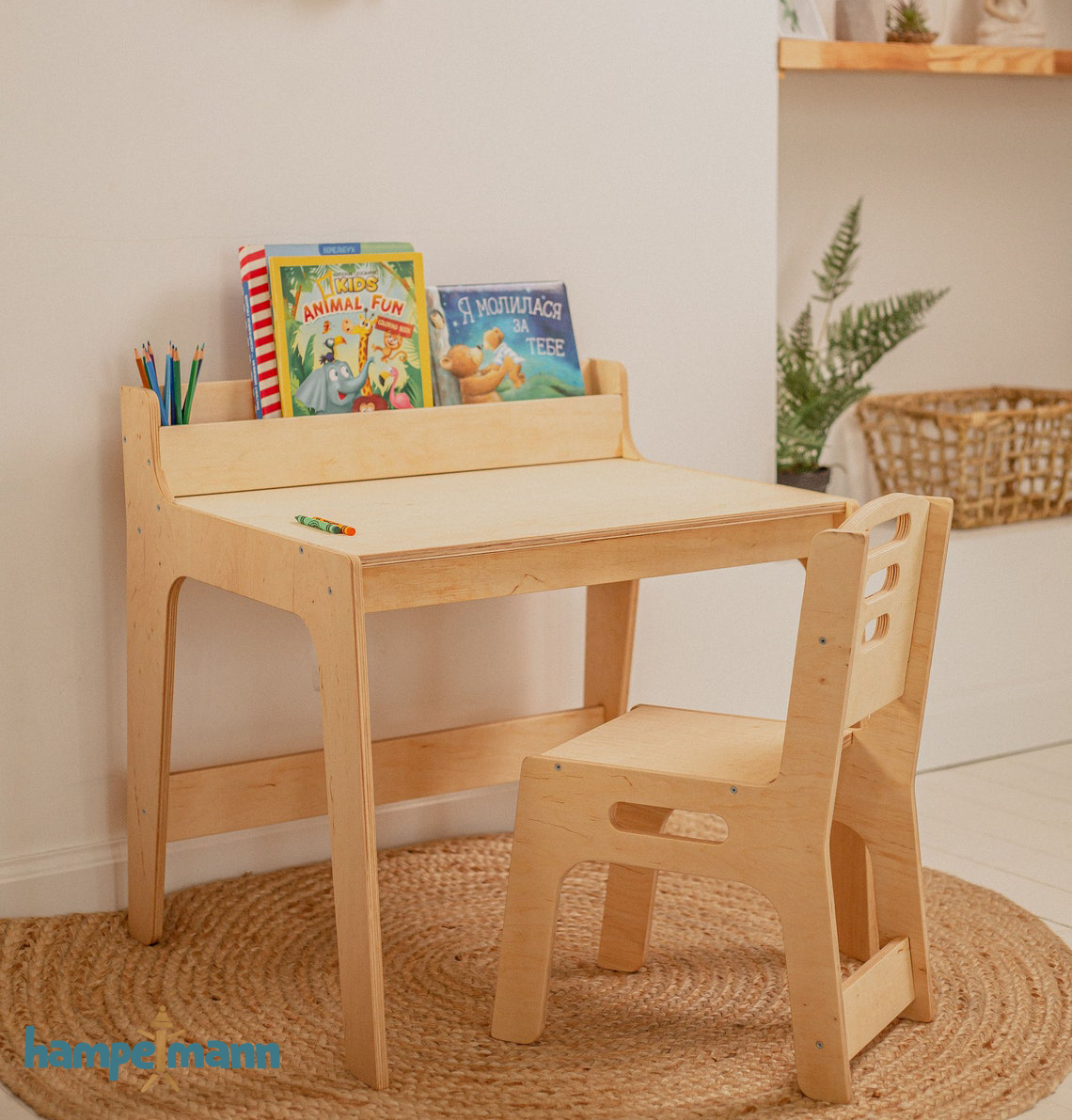 Set: Children's table with shelf and chair