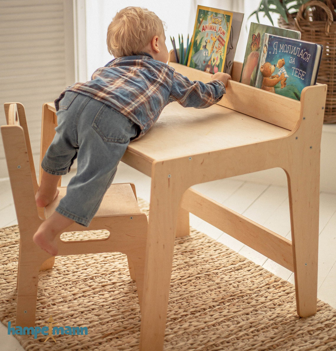 Set: Children's table with shelf and chair